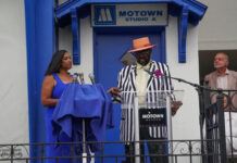 Otis Williams Donates Iconic Temptations’ Mic to Motown Museum